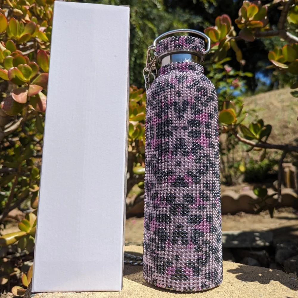 Stylish Flask / patterns / chain style